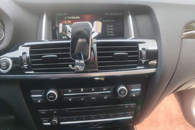 Used BMW X4 2016 xDrive20i M Sport Edition Audio And AC Panel