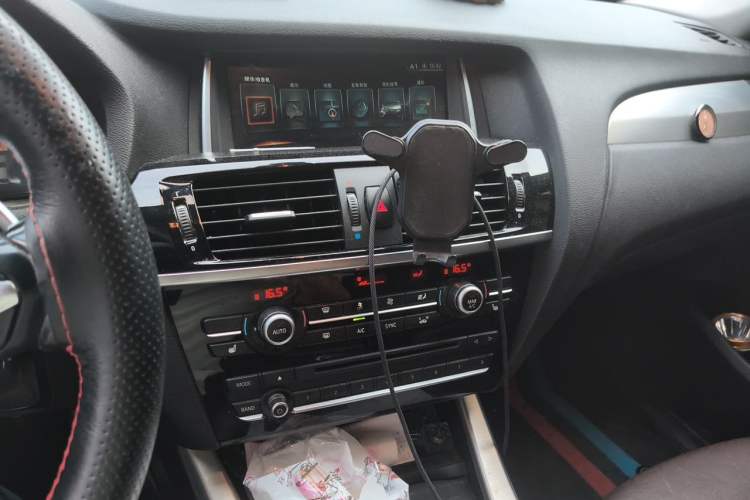 Used BMW X4 2016 xDrive20i M Sport Edition Audio And AC Panel