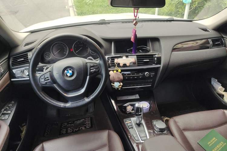 Used BMW X4 2016 xDrive20i M Sport Edition Center Console