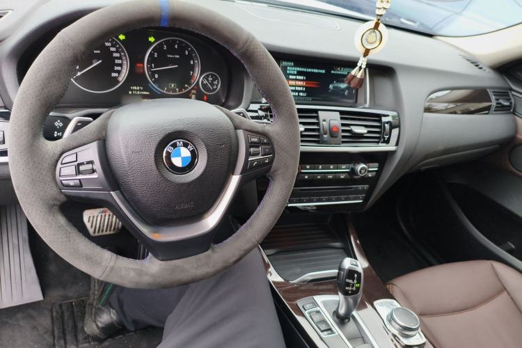 Used BMW X4 2016 xDrive20i M Sport Edition Center Console