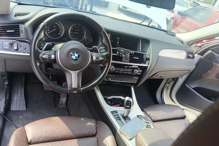 Used BMW X4 2016 xDrive20i M Sport Edition Center Console