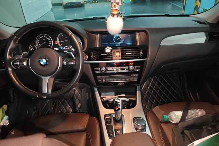 Used BMW X4 2016 xDrive20i M Sport Edition Center Console