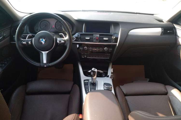 Used BMW X4 2016 xDrive20i M Sport Edition Center Console