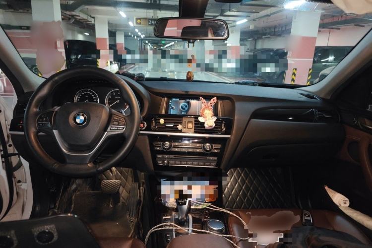 Used BMW X4 2016 xDrive20i M Sport Edition Center Console