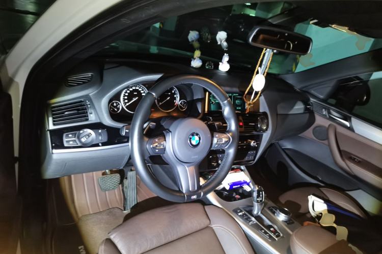 Used BMW X4 2016 xDrive20i M Sport Edition Center Console