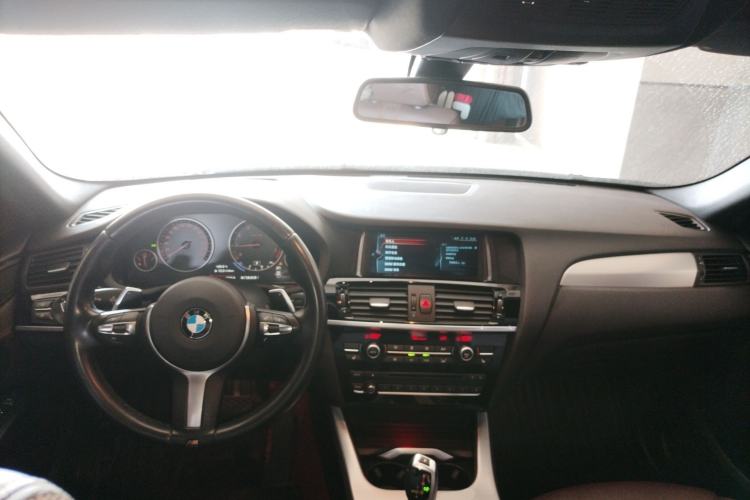 Used BMW X4 2016 xDrive20i M Sport Edition Center Console