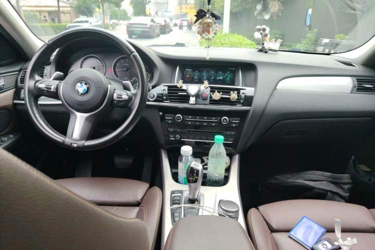 Used BMW X4 2016 xDrive20i M Sport Edition Center Console