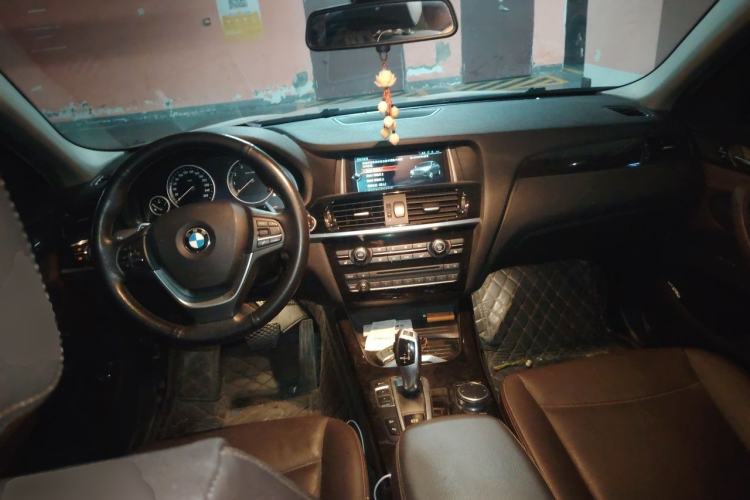 Used BMW X4 2016 xDrive20i M Sport Edition Center Console