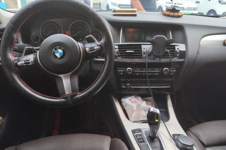 Used BMW X4 2016 xDrive20i M Sport Edition Center Console