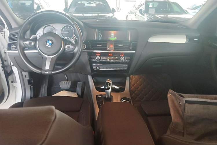 Used BMW X4 2016 xDrive20i M Sport Edition Center Console