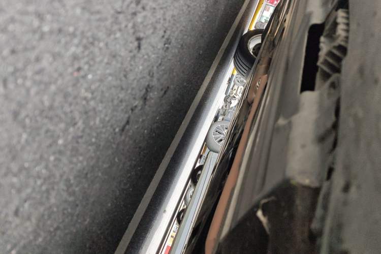 Used BMW X4  Chassis Front Right