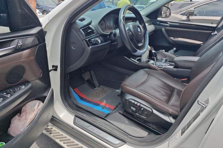 Used BMW X4  Driver Seat