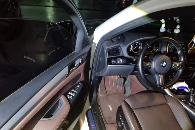 Used BMW X4 2016 xDrive20i M Sport Edition Driver Seat