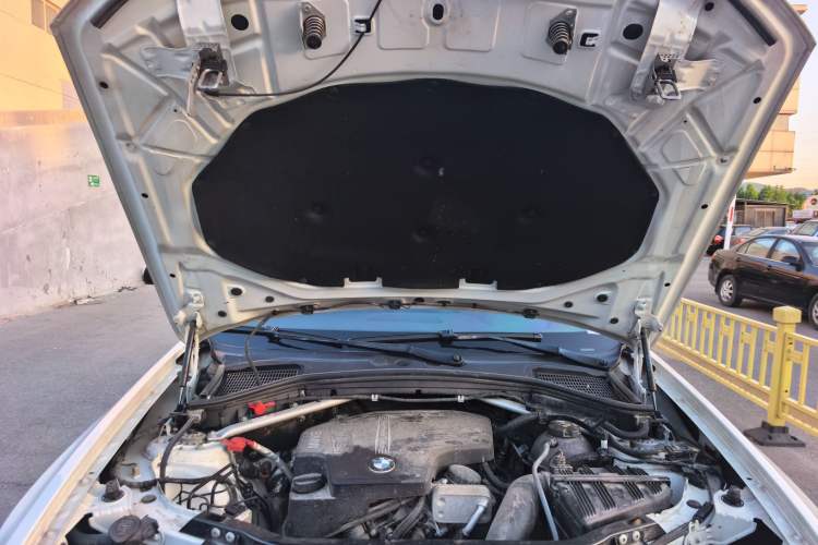 Used BMW X4 2016 xDrive20i M Sport Edition Engine Bay