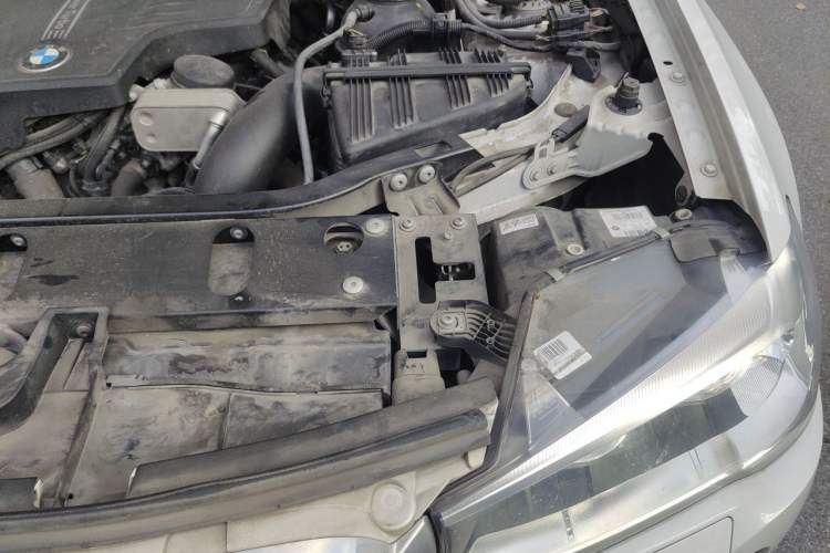 Used BMW X4 2016 xDrive20i M Sport Edition Engine Bay Left