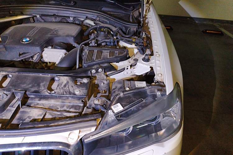 Used BMW X4 2016 xDrive20i M Sport Edition Engine Bay Left