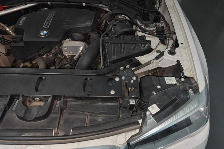 Used BMW X4 2016 xDrive20i M Sport Edition Engine Bay Left