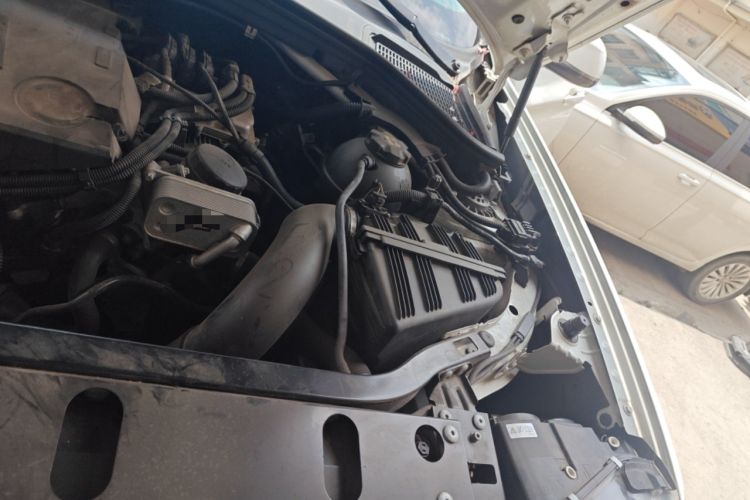 Used BMW X4  Engine Bay Left