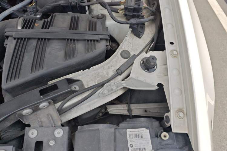 Used BMW X4  Engine Bay Left