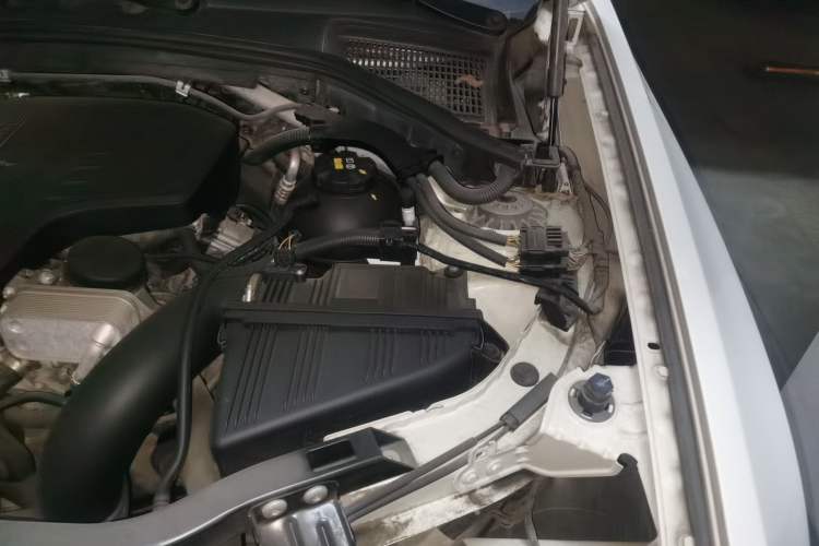 Used BMW X4 2016 xDrive20i M Sport Edition Engine Bay Left
