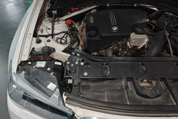 Used BMW X4 2016 xDrive20i M Sport Edition Engine Bay Right