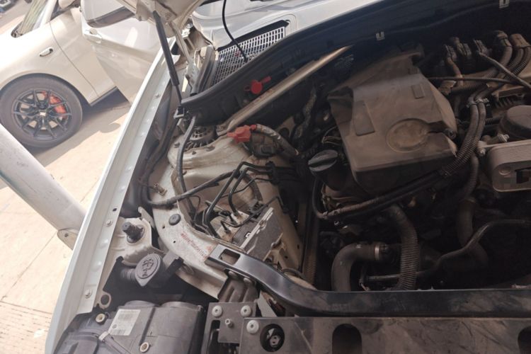 Used BMW X4  Engine Bay Right