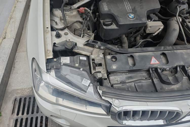 Used BMW X4 2016 xDrive20i M Sport Edition Engine Bay Right