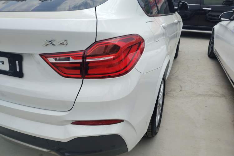 Used BMW X4 2016 xDrive20i M Sport Edition Exterior 3