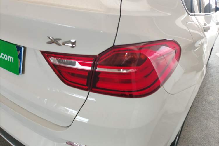 Used BMW X4 2016 xDrive20i M Sport Edition Exterior 3