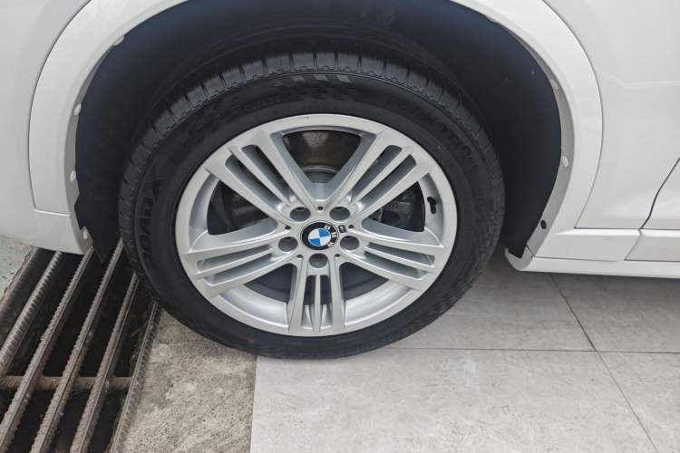 Used BMW X4 2016 xDrive20i M Sport Edition Exterior 4