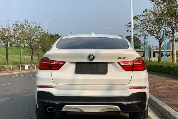 Used BMW X4 2016 xDrive20i M Sport Edition Exterior 4