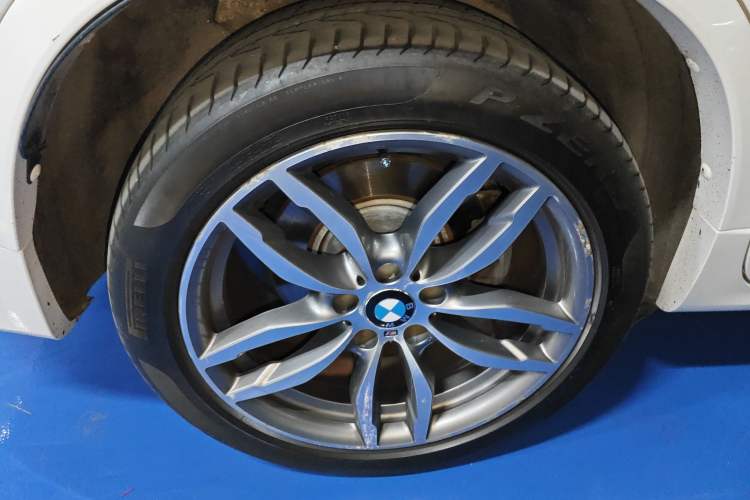 Used BMW X4 2016 M40i Exterior 5