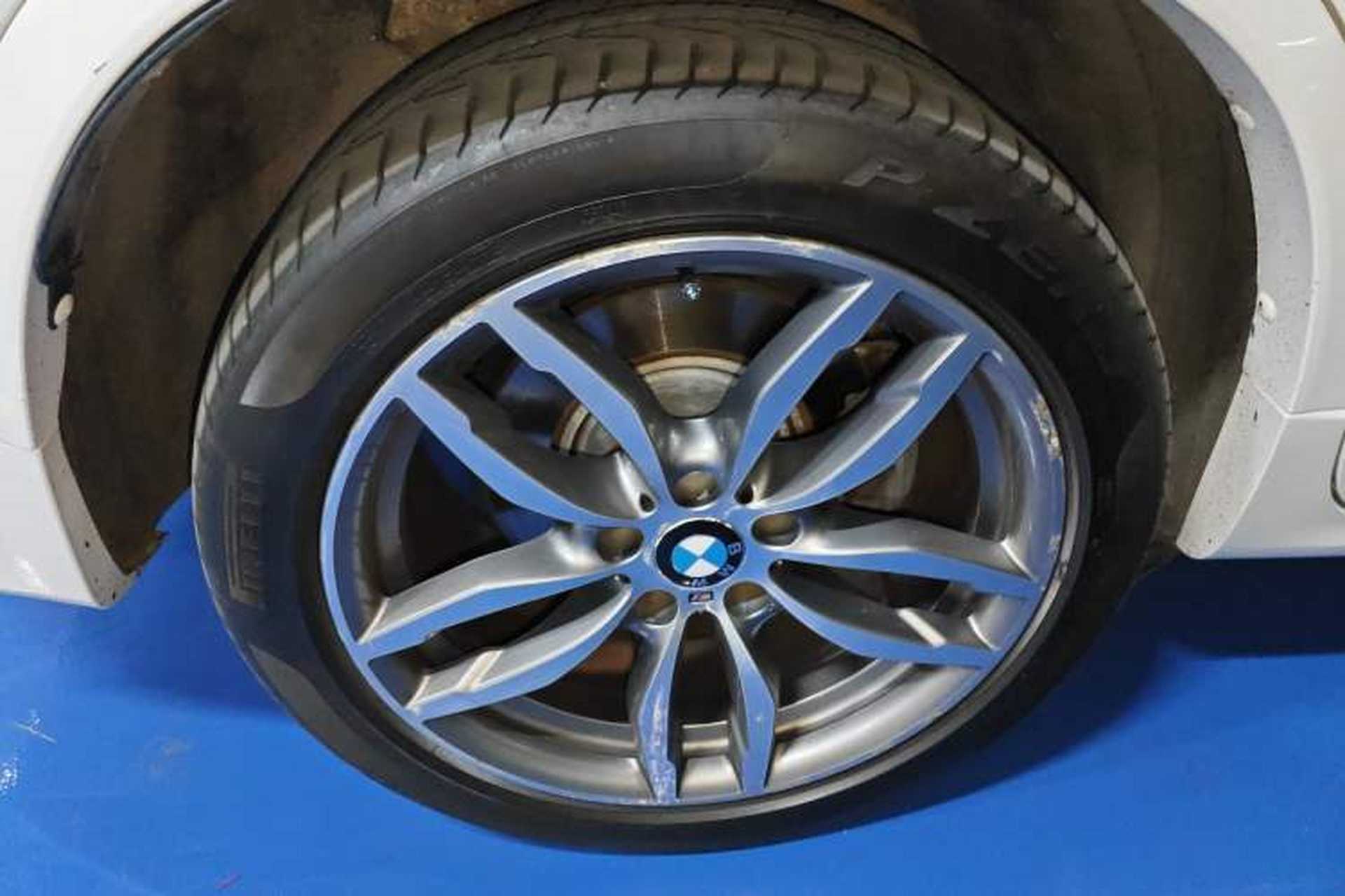 Used BMW X4 2016 M40i Exterior 5