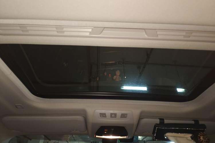 Used BMW X4 2016 xDrive20i M Sport Edition Headliner