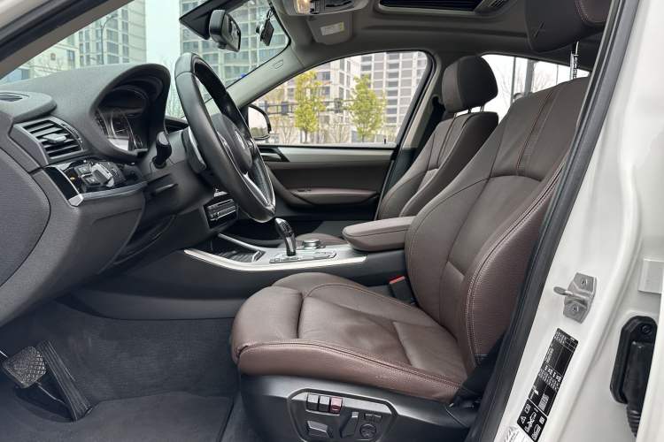 Used BMW X4 2016 xDrive20i M Sport Edition Interior 1