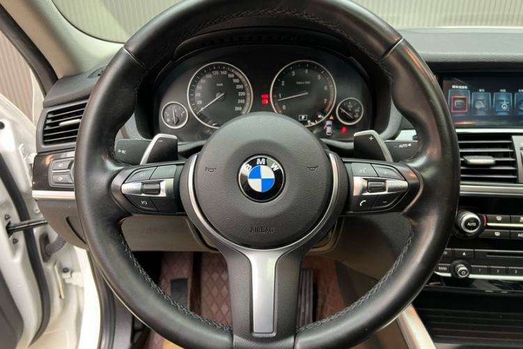 Used BMW X4 2016 xDrive20i M Sport Edition Interior 2