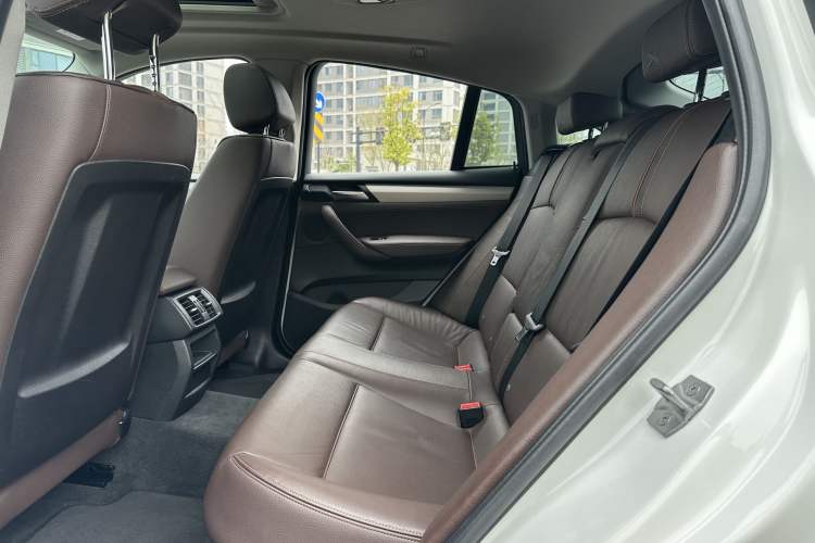 Used BMW X4 2016 xDrive20i M Sport Edition Interior 3