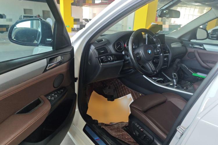 Used BMW X4 2016 xDrive20i M Sport Edition Interior 3
