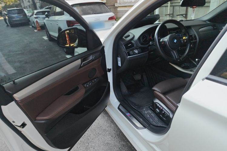 Used BMW X4 2016 xDrive20i M Sport Edition Interior 3