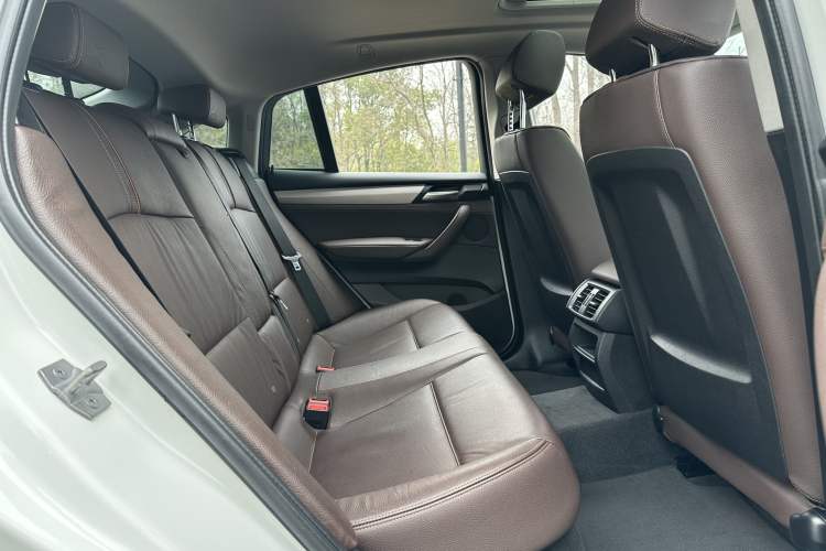 Used BMW X4 2016 xDrive20i M Sport Edition Interior 6