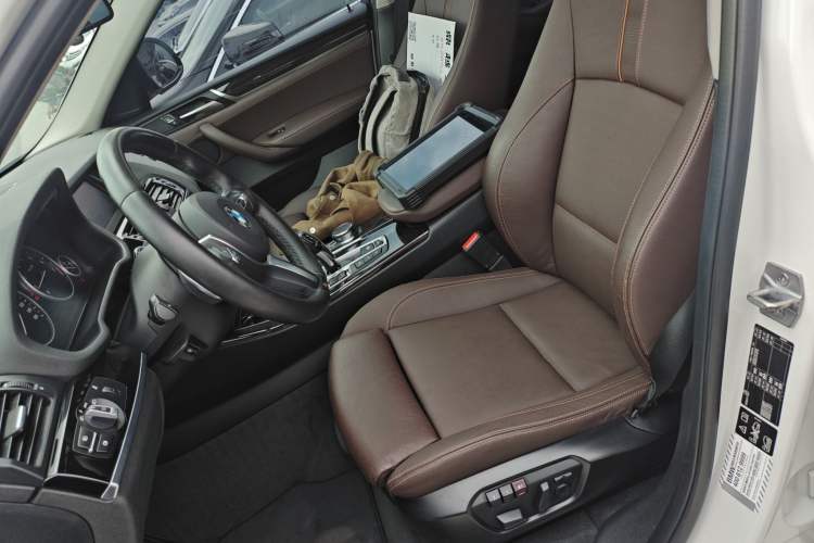 Used BMW X4 2016 xDrive20i M Sport Edition Left Front Seat