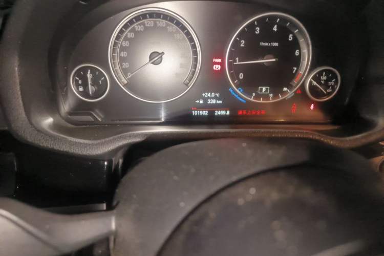 Used BMW X4 2016 xDrive20i M Sport Edition Odometer Close Up