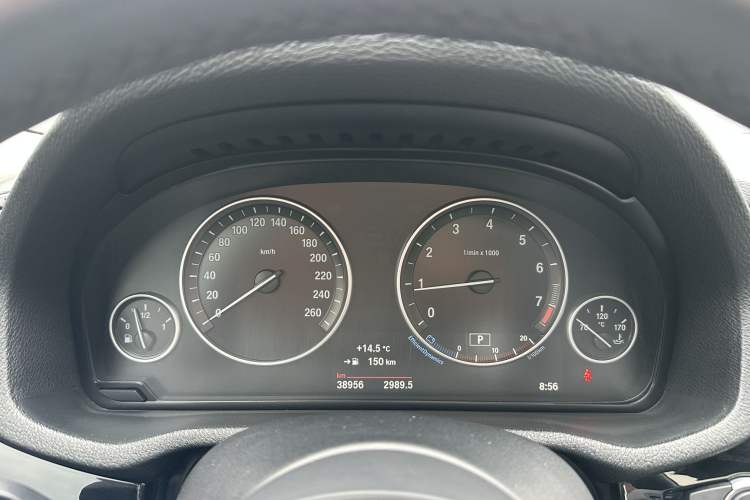 Used BMW X4 2016 xDrive20i M Sport Edition Odometer Close Up