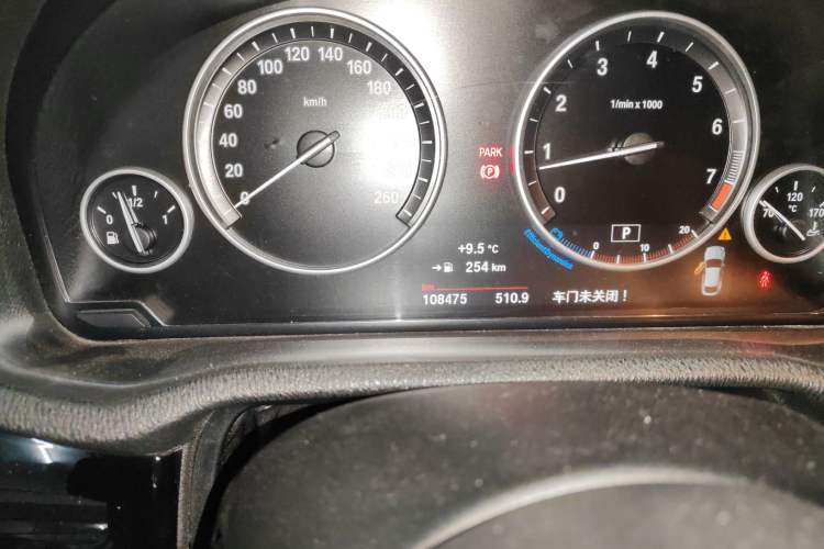 Used BMW X4 2016 xDrive20i M Sport Edition Odometer Close Up