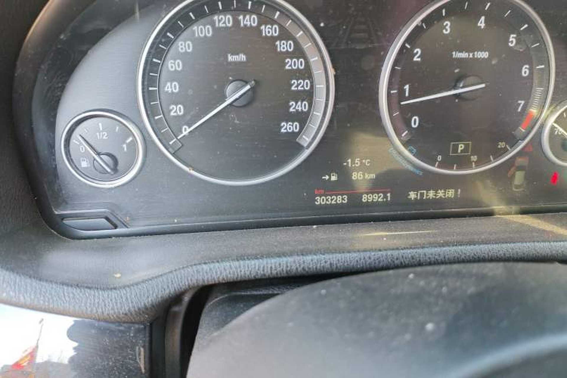 Used BMW X4 2016 xDrive20i M Sport Edition Odometer Close Up