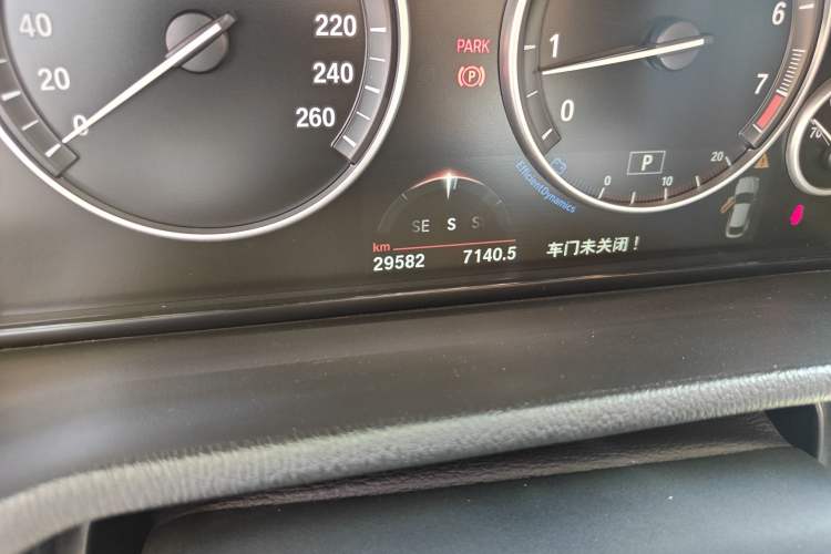 Used BMW X4 2016 xDrive20i M Sport Edition Odometer Close Up
