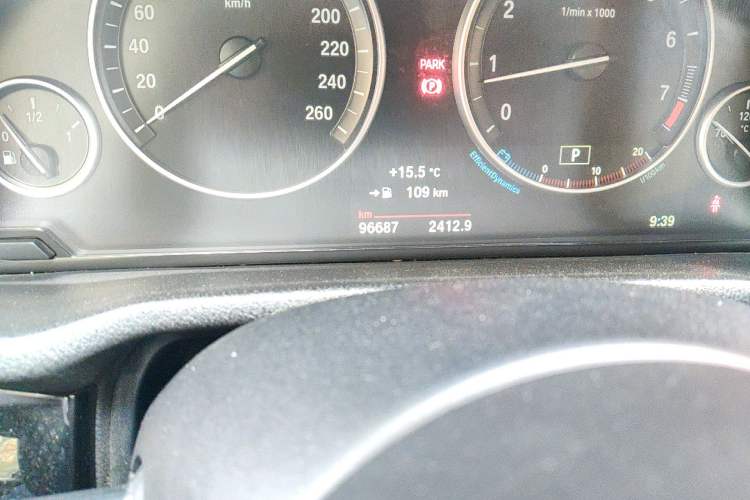 Used BMW X4 2016 xDrive20i M Sport Edition Odometer Close Up