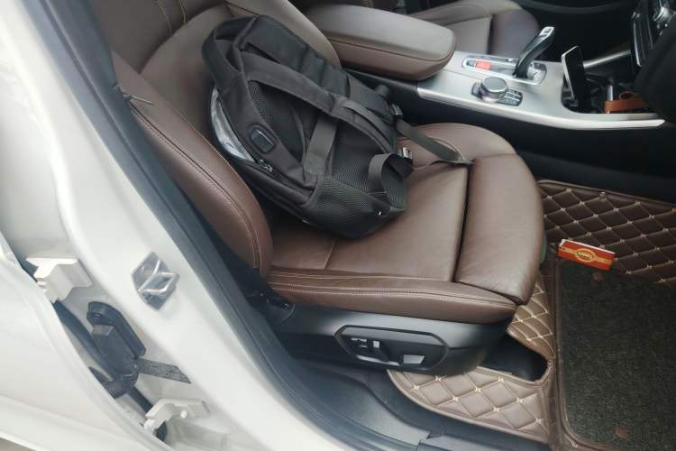 Used BMW X4 2016 xDrive20i M Sport Edition Right Front Seat