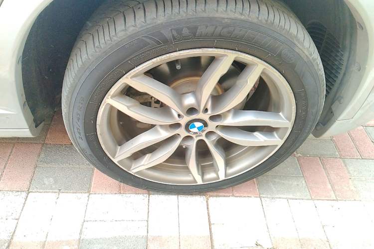 Used BMW X4 2016 xDrive20i M Sport Edition Right Front Wheel Hub