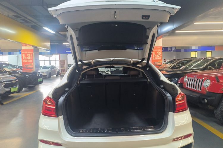 Used BMW X4 2016 xDrive20i M Sport Edition Trunk